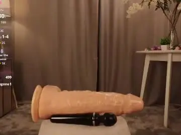 Chaturbate Live Sex Cam of tinastevenson