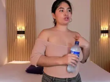 Chaturbate Adult Webcams of milaheat1