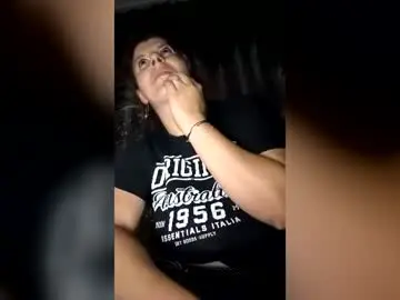 Chaturbate Free Porn Cam of bigtitslala