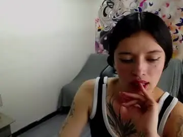 Chaturbate Live Porn of lucia_evans21