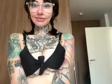 Chaturbate Sex Chat of tattooedlucy_