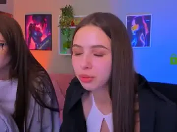 Chaturbate Free Porn Cam of emilia_fly