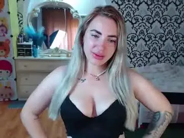 Chaturbate Free Live Porn of lorasinclare