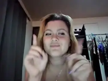 Chaturbate Adult Video Chat of avery_doll21