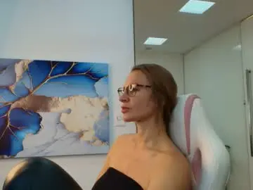 Chaturbate Live Sex Cam of milf_tea
