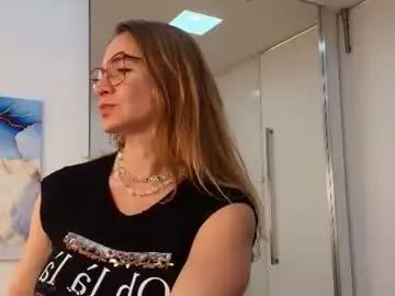 Chaturbate Nude Webcam of milf_tea