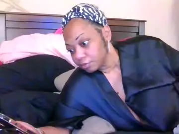 brownroundrenee from chaturbate