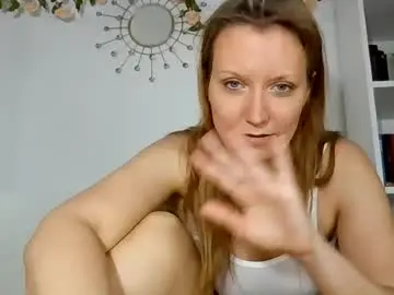 Chaturbate Live Sex Cam of candy_cougar82