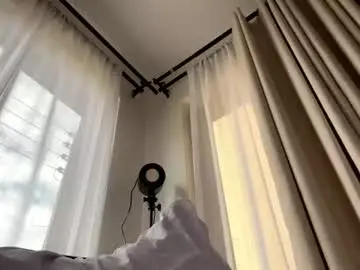 Chaturbate Live Sex Cam of sultryaura