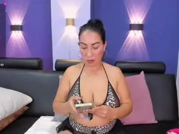 Chaturbate Adult Webcams of amberjoymilf