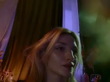 Chaturbate Sex Chat of adelaidegilber_