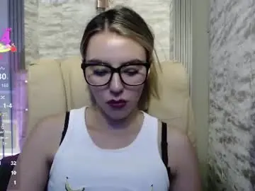 Chaturbate Live Sex Cam of antonella_rose3