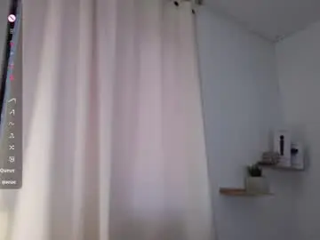 Chaturbate Free Live Porn of emma_couper3