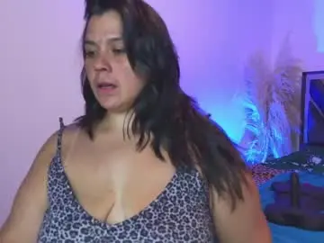 Chaturbate Live Sex Cam of martina_foxy01