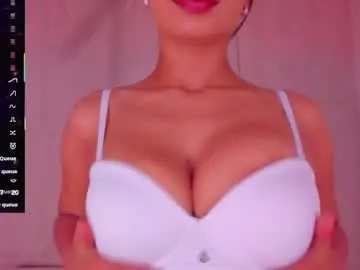 Chaturbate Nude Webcam of angelica_hot19