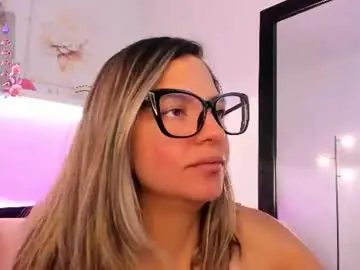 Chaturbate Free Porn Cam of ariana_blonde_