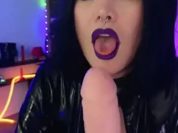 Chaturbate Live Sex Cam of wickedxqueen