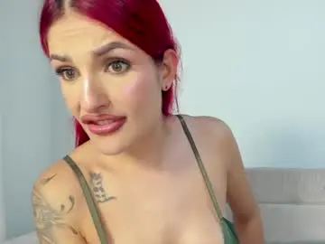 Chaturbate Live Sex Cam of sharlot_harrys