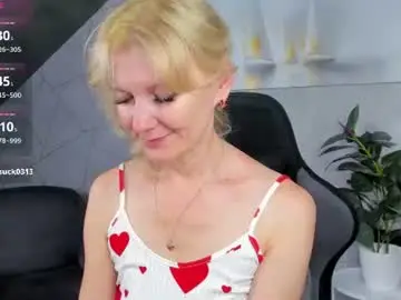 Chaturbate Nude Webcam of julie_lucasss