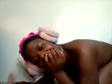 Chaturbate Live Porn of savage_petal_