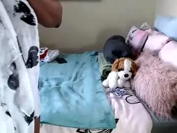 Chaturbate Live Sex Cam of fitblair66_