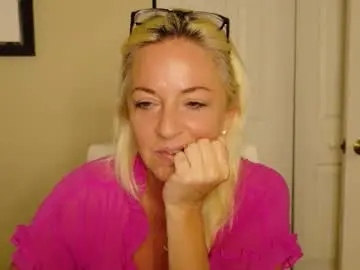 Chaturbate Live Porn of summerishotter