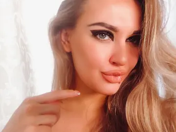 Imlive Watch Live Sex Cams of UntamedReinaXX