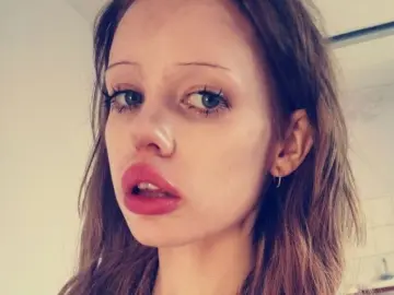 Livejasmin Free Porn Cam of DorindaHeyden