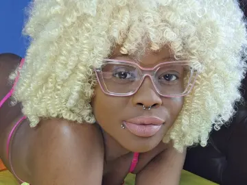 AkeliaHampson from livejasmin