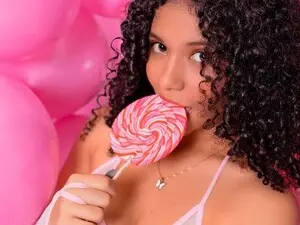Alx_curly from myfreecams