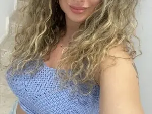 MissDivinna from myfreecams