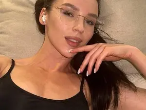 Myfreecams Free Porn Cam of Sashalong