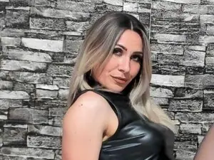 Myfreecams Sex Cam of Sweetcherry32