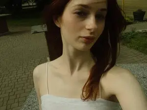 Viola__Moon from myfreecams