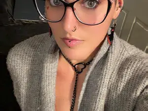 KinkyCanner from myfreecams