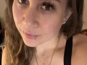 thedevinemilf from myfreecams