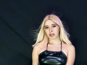 Myfreecams Free Live Porn of LizzyLace