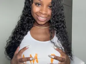 MiamiWorld from myfreecams