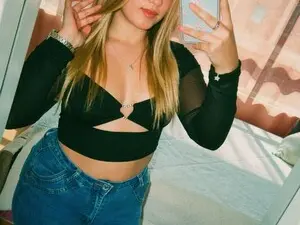 Myfreecams Adult Webcams of Ema_tayy