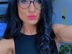 Myfreecams Sex Chat of VIKKEZE