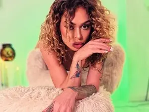 Myfreecams Live Sex of Curlynatashaa