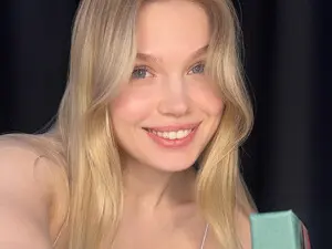 Myfreecams Sex Chat of Effie_Cute