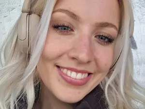 Myfreecams Live Sex Cam of Lucy_Cutie