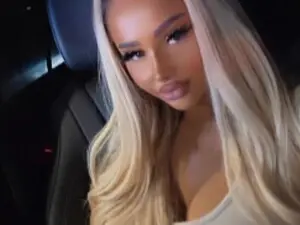 Myfreecams Live Sex Cam of MelanieLexxx
