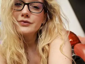 MonicMoon18 from myfreecams