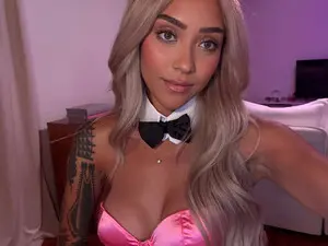 rosiewestttt from myfreecams