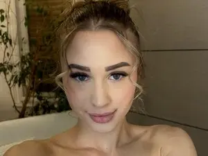 Myfreecams Watch Live Sex Cams of BunnyHeat
