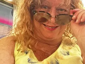 Curvygranny54 from myfreecams