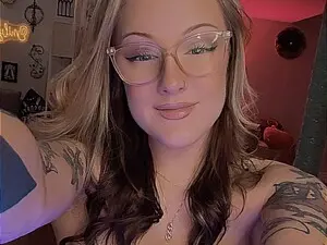 Myfreecams Adult Video Chat of EmilyTokes