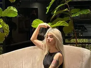 Myfreecams Watch Live Sex Cams of SaraThomson